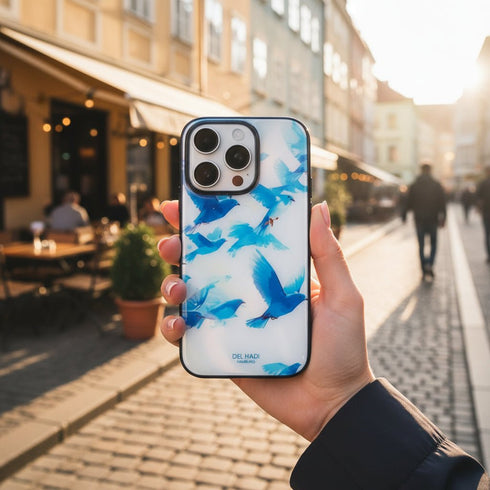Bluebird Bliss <br> Epoxidharz iPhone-Hülle