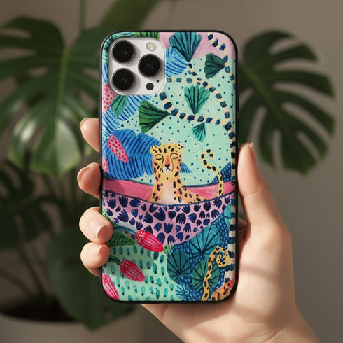 Cozy Cheetah Designer iPhone-Hülle